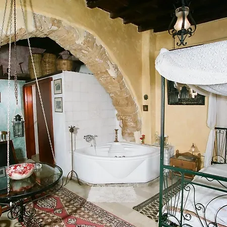 Ifigenia Trad.rooms In Oldtown By.marios 民宿 *