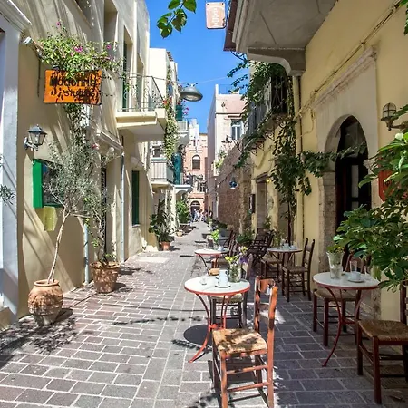 Homestay Ifigenia Trad.rooms In Oldtown By.marios Chania (Crete)