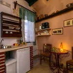 Ifigenia Trad.rooms In Oldtown By.marios