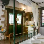Ifigenia Trad.rooms In Oldtown By.marios Χανιά
