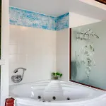 Δωμάτια σε οικογενειακή κατοικία Ifigenia Trad.rooms In Oldtown By.marios