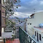 Δωμάτια σε οικογενειακή κατοικία Ifigenia Trad.rooms In Oldtown By.marios *