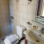 Δωμάτια σε οικογενειακή κατοικία Ifigenia Trad.rooms In Oldtown By.marios Χανιά