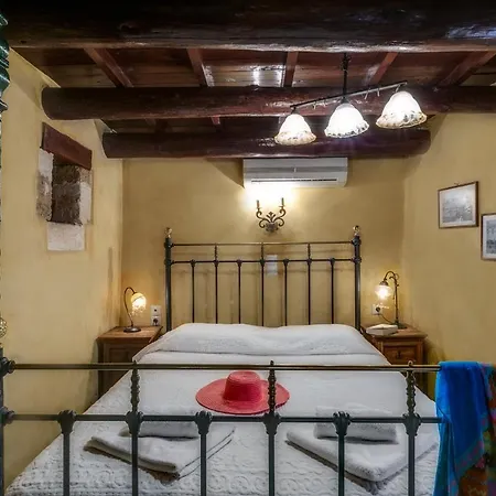 Homestay szállás Ifigenia Trad.rooms In Oldtown By.marios Hriszí Aktí Haniá