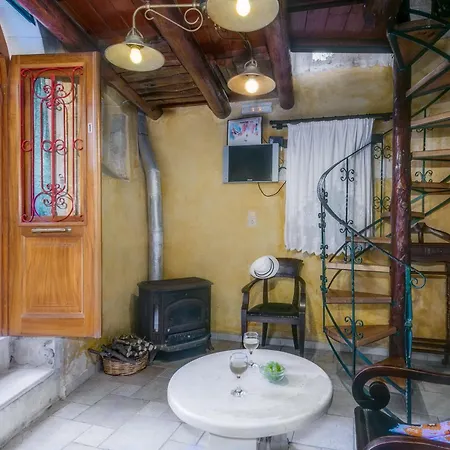 홈스테이 Ifigenia Trad.rooms In Oldtown By.marios