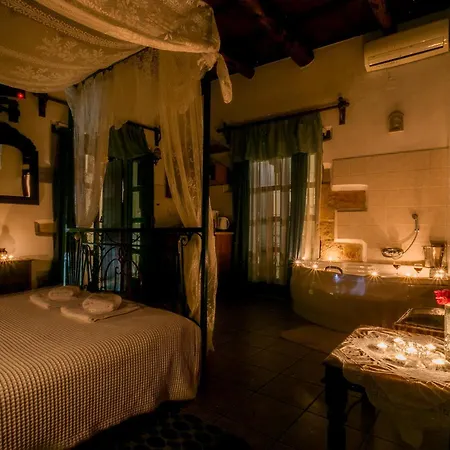 Ifigenia Trad.rooms In Oldtown By.marios 홈스테이 하니아