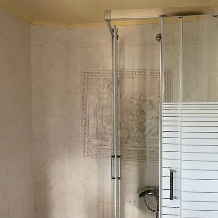 Ifigenia Trad.rooms In Oldtown By.marios *