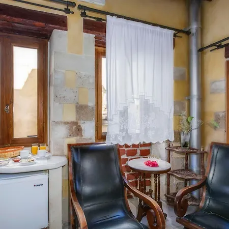 Ifigenia Trad.rooms In Oldtown By.marios 홈스테이 *