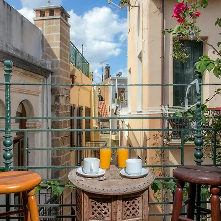 Ifigenia Trad.rooms In Oldtown By.marios Homestay szállás