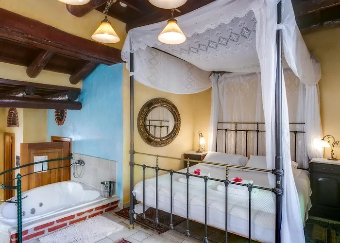 Ifigenia Trad.rooms In Oldtown By.marios * Ханья