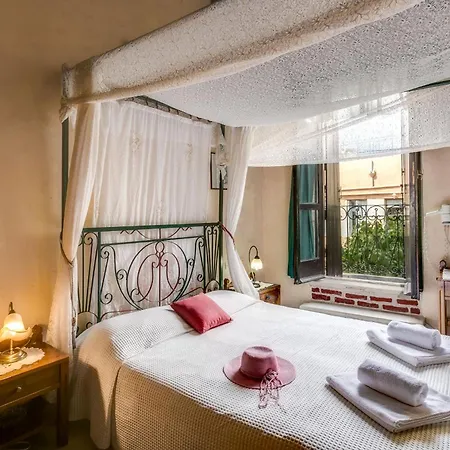 Ifigenia Trad.rooms In Oldtown By.marios منزل للإقامة *