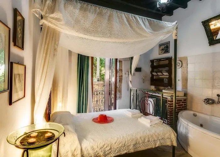 Ifigenia Trad.rooms In Oldtown By.marios * חאניה