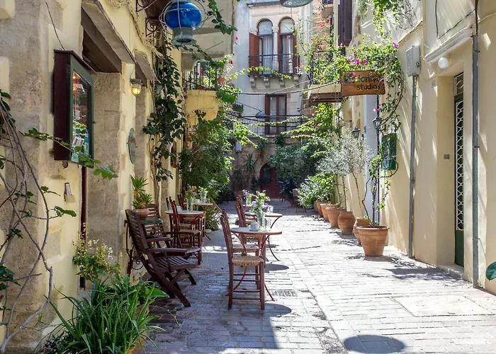 בית אירוח Ifigenia Trad.rooms In Oldtown By.marios חאניה