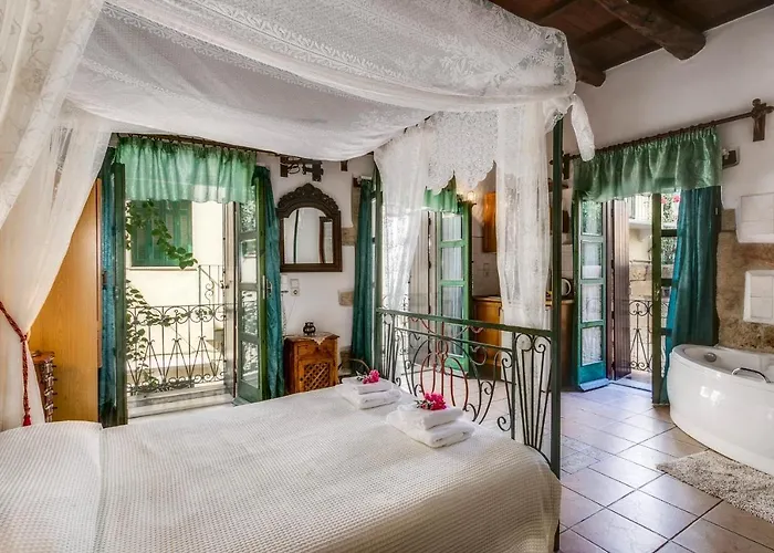 Ifigenia Trad.rooms In Oldtown By.marios בית אירוח *