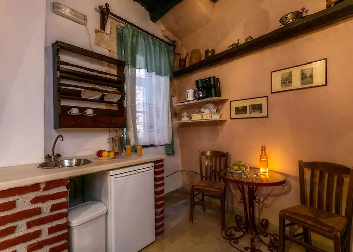 Ifigenia Trad.rooms In Oldtown By.marios