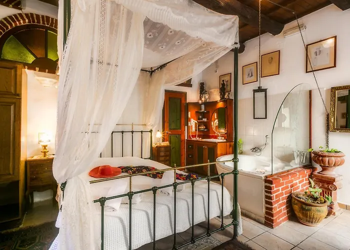 בית אירוח Ifigenia Trad.rooms In Oldtown By.marios