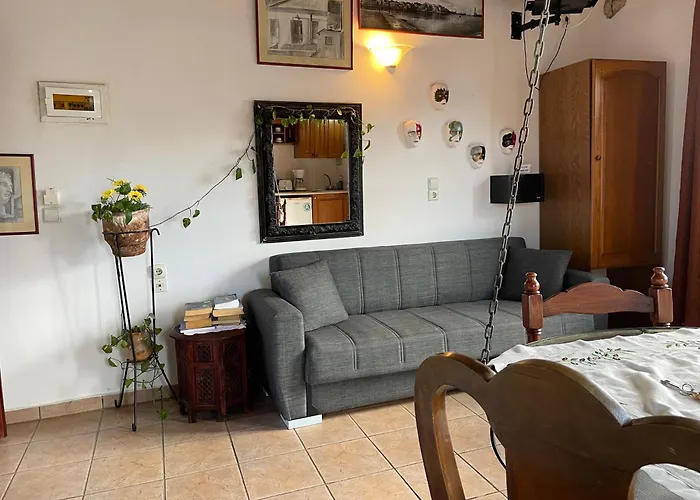 Ifigenia Trad.rooms In Oldtown By.marios בית אירוח